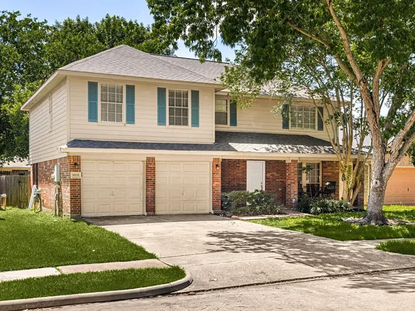 16818 Basewood Ct, Sugar Land, TX 77498