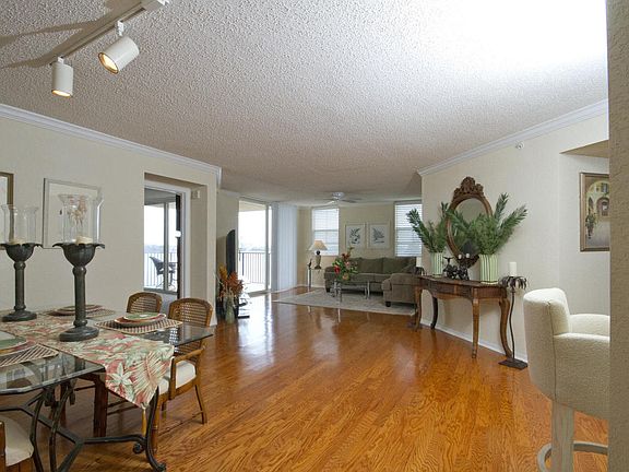 5th image of 1801 N Flagler Dr APT 539