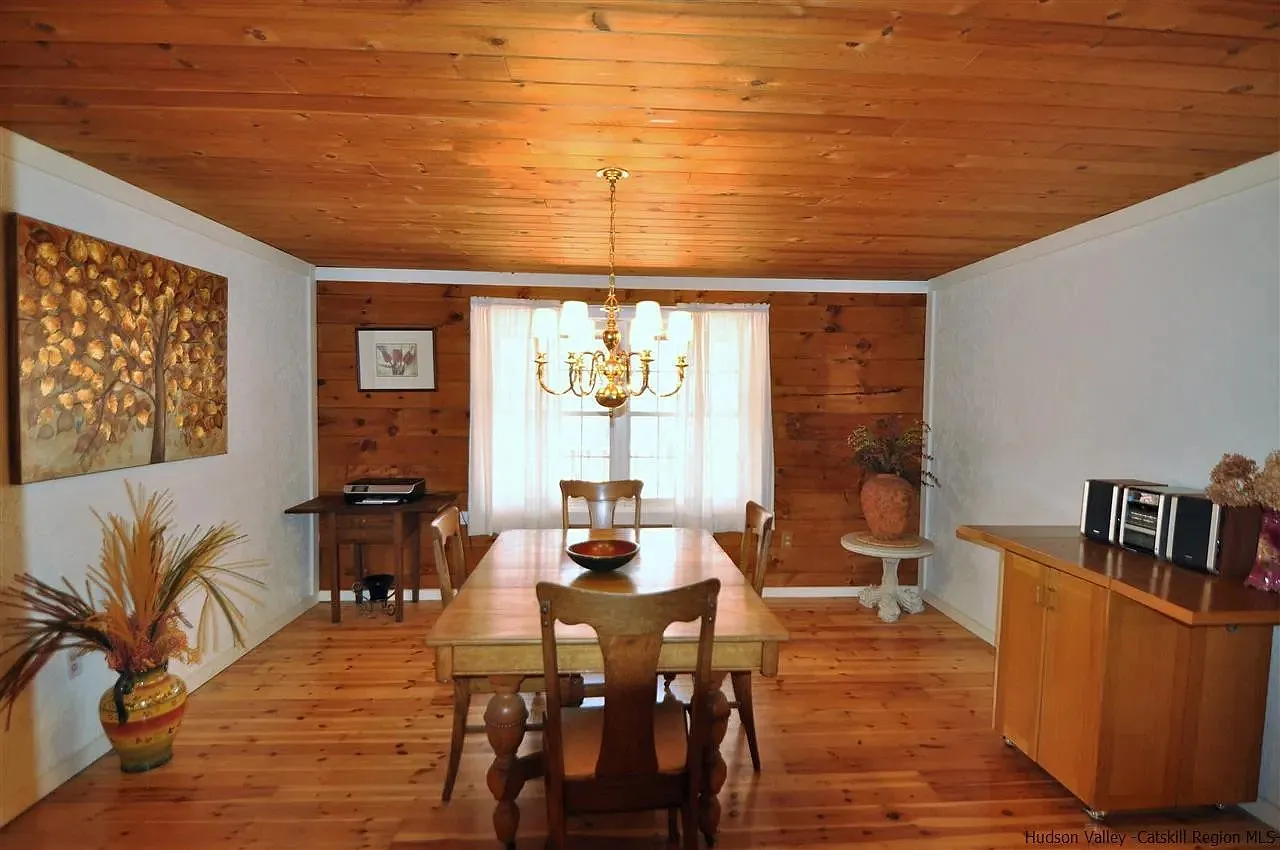 3 bed, 2658 sqft, $100 — Photo 4