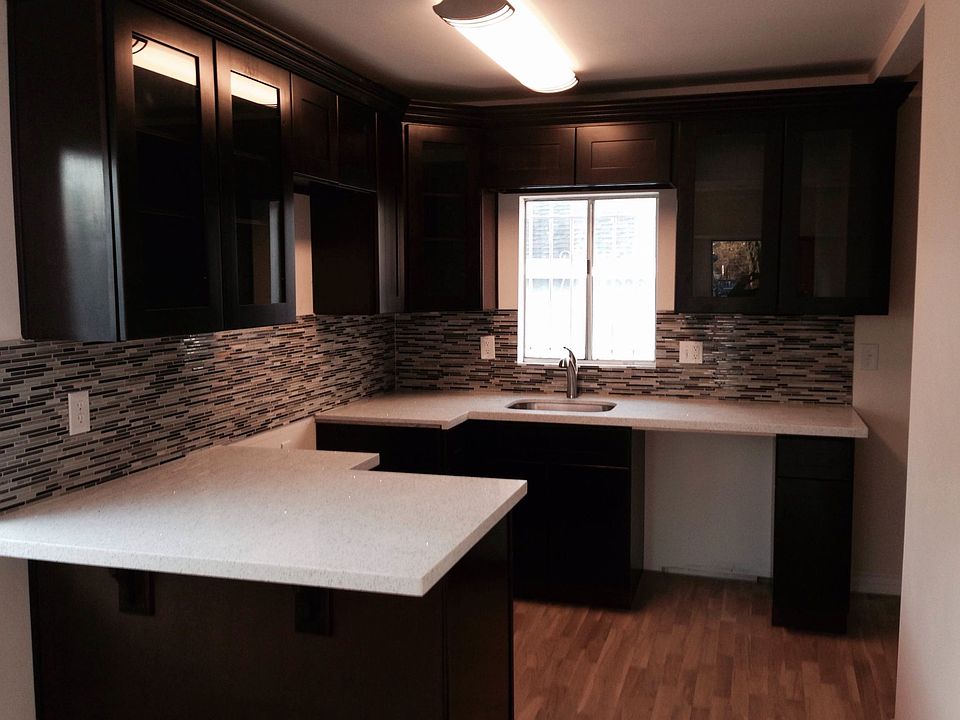 2nd image of 3229 Darwin Ave