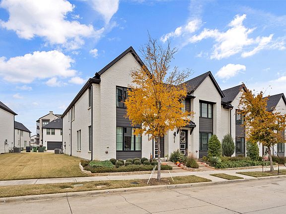 4th image of 827 Crystal Oak Ln