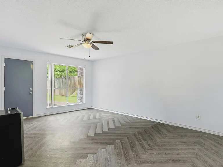 20713 Harvest Hill Ln — Photo 8