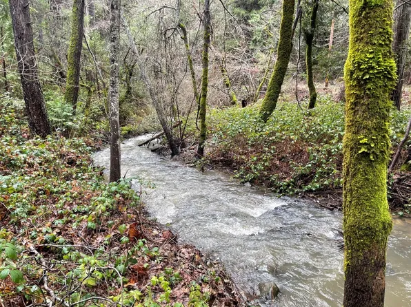 19859 Woodpecker Ravine Rd, Grass Valley, CA 95945