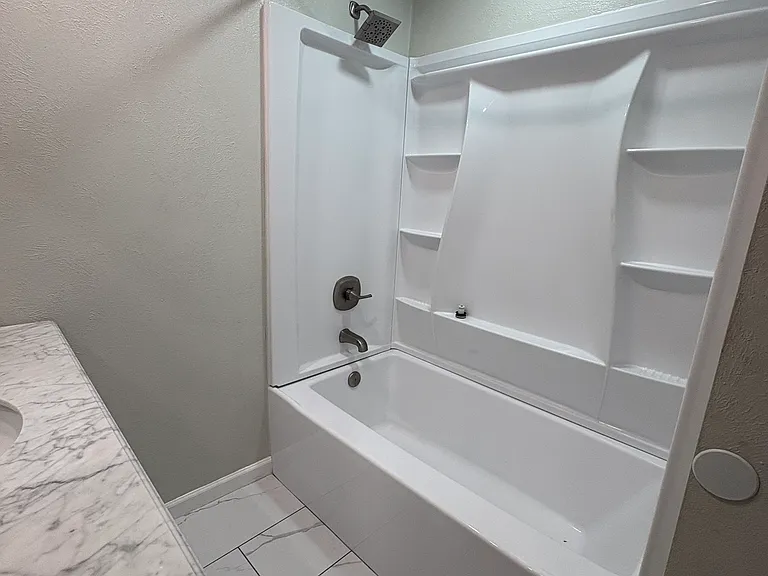 615 Oak Forest Dr — Photo 17