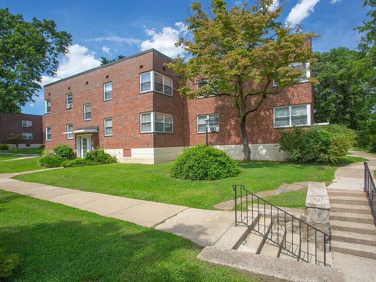 Greene Tree Apartments — Photo 10