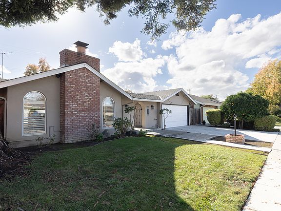 3rd image of 3544 Londonderry Dr