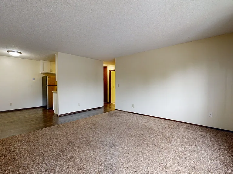 600 10th Ave Apartments — Photo 25