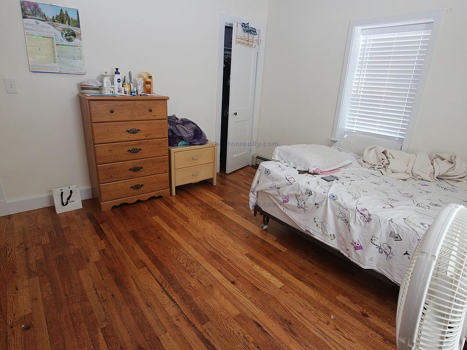 2nd image of 28 Brock St #91