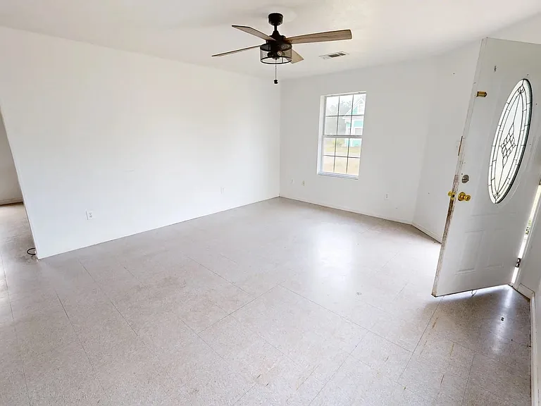 308 Coffee St — Photo 2