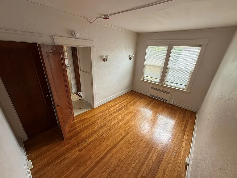 1683 Broad St #12 — Photo 3