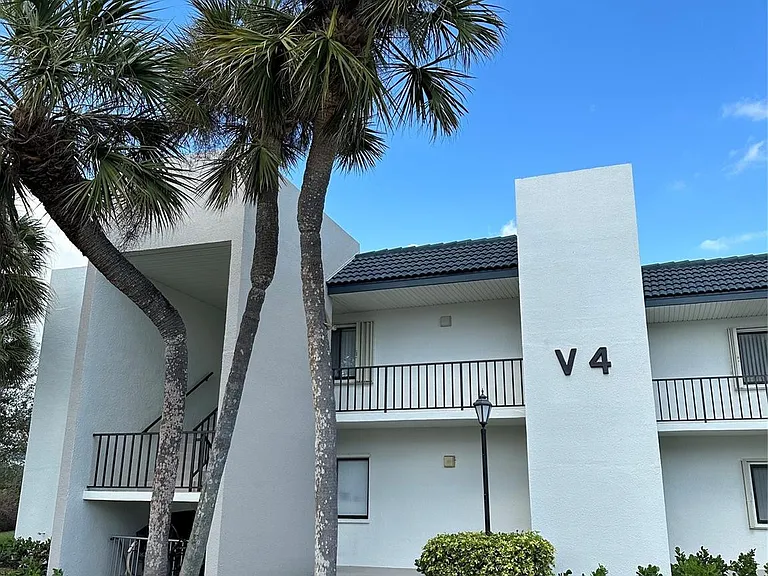 1605 US Highway 1 #V-4-104 — Photo 18
