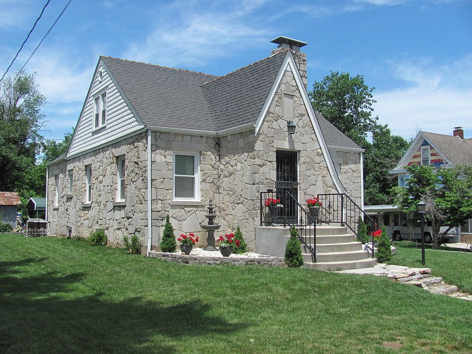 1st image of 115 N Harlin Drive