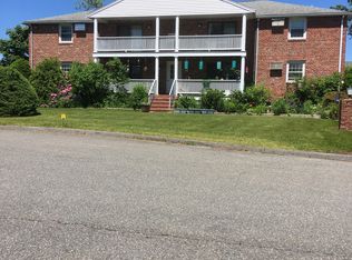 5 Zabriskie Dr APT C, Newburyport, MA 01950