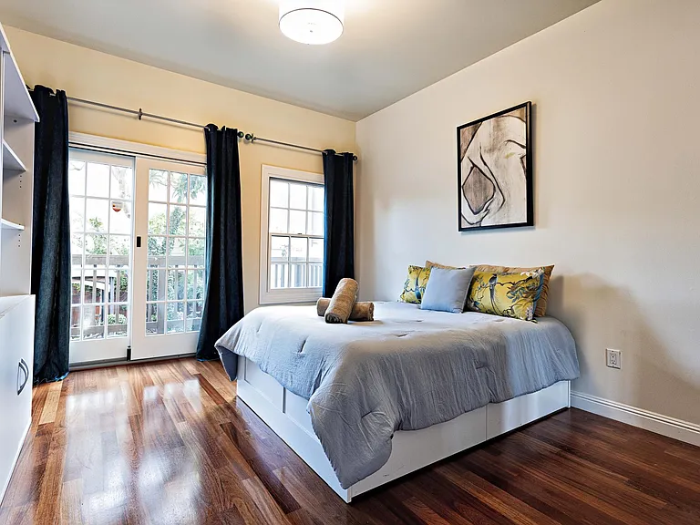 1737 Clement St — Photo 34
