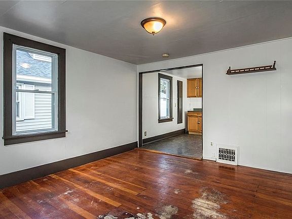 5th image of 7 Dodd St