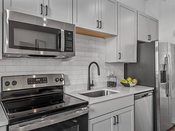 5th image of 1272 3rd Ave S #206