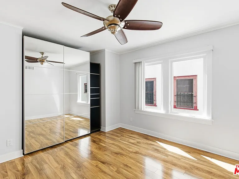 222 N New Hampshire Ave — Photo 18