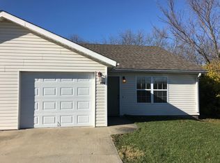 905 Uptegrove Ln #907, Knob Noster, MO 65336