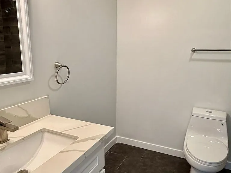 415 S 36th St — Photo 14