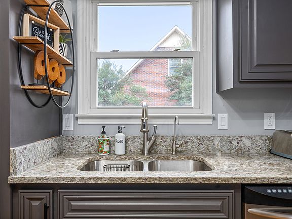 5th image of 1723 Broadripple Dr