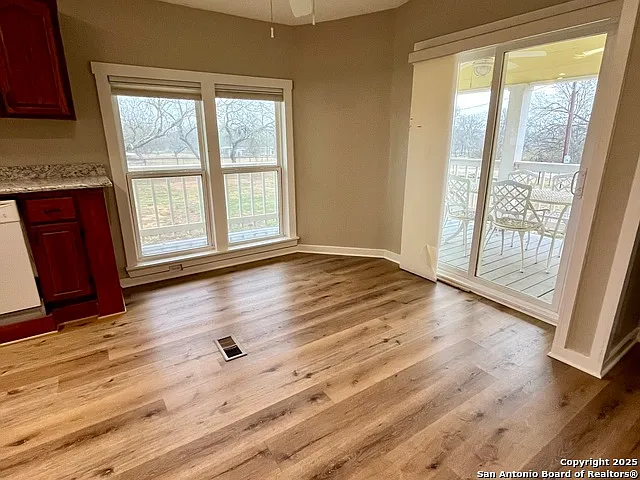 298 Haley Ln — Photo 15