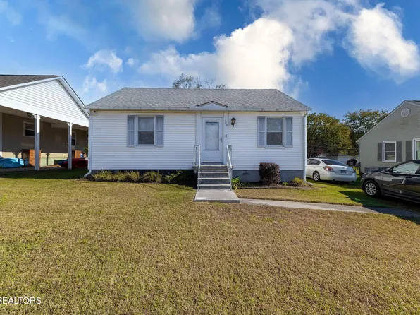 109 Lee Dr, Lenoir City, TN 37771
