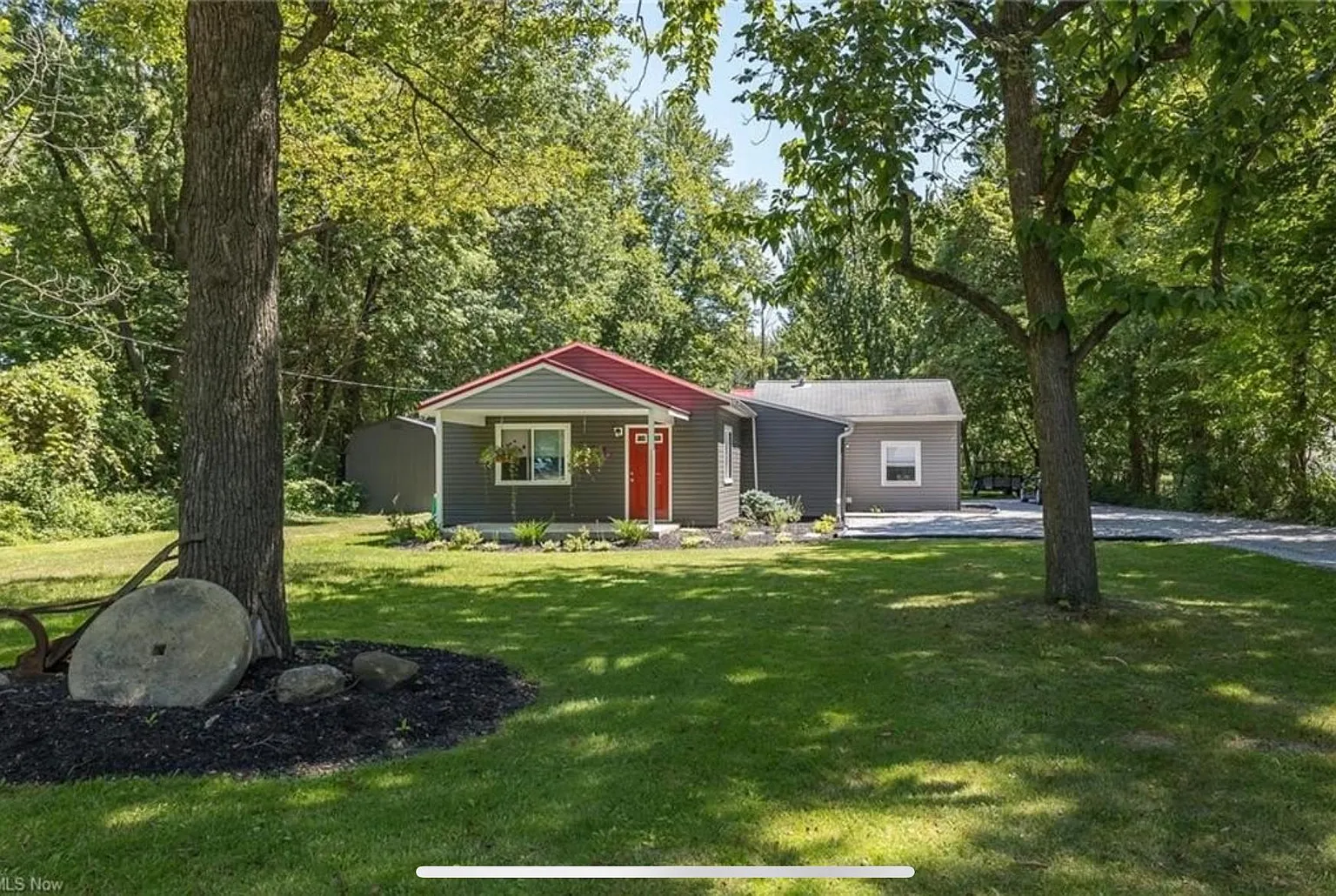 7429 Stearns Rd photo 1