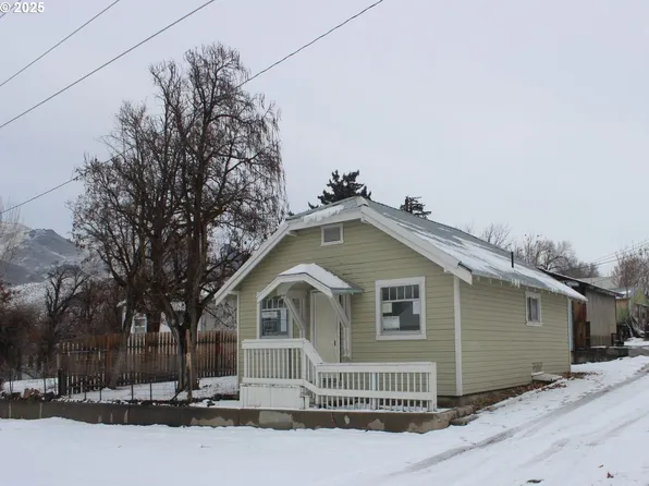 340 E 1st St, New Richmond, OR 97907