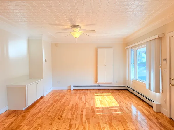 127 Hanover St #2, Lebanon, NH 03766