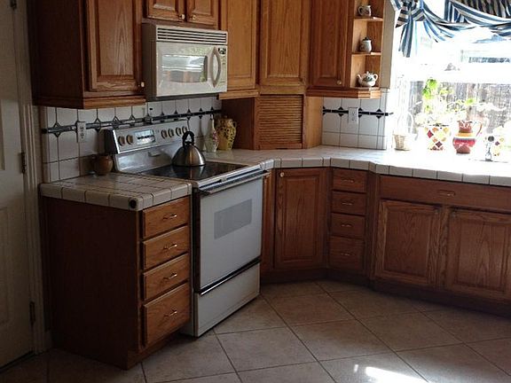 4th image of 6039 Rich Hill Dr