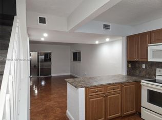 2730 W 76th St APT 201, Hialeah, FL 33016