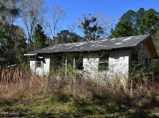 16185 Magnolia St, Kiln, MS 39556