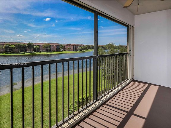 4th image of 850 SW 138th Ave APT 409D
