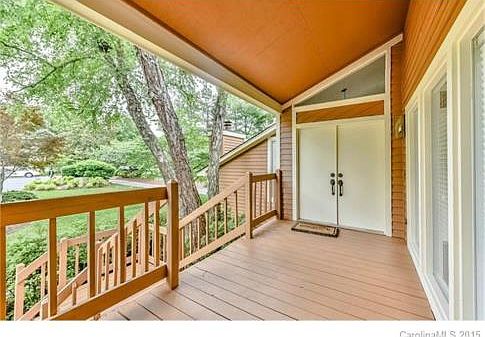 2nd image of 1531 Larochelle Ln