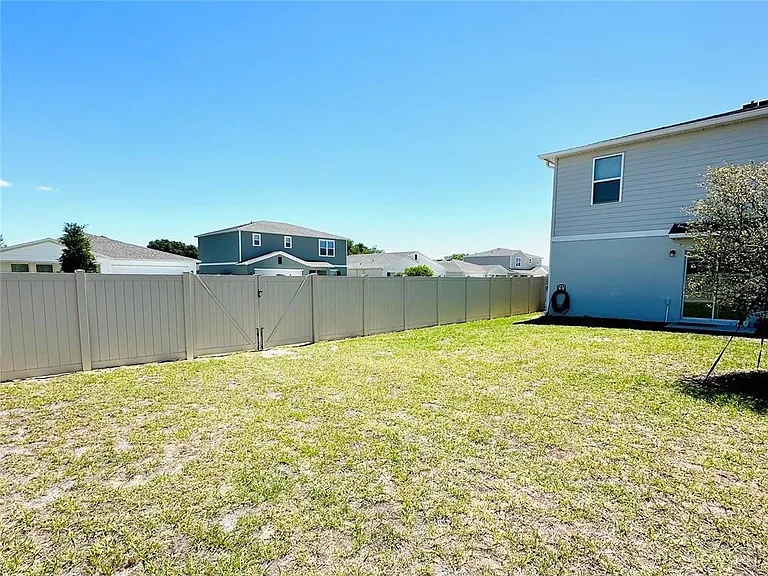 1053 Ambleside Dr — Photo 31