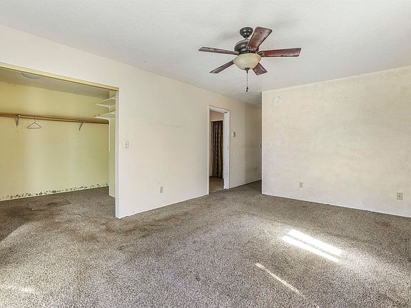 5th image of 305 Church Ave