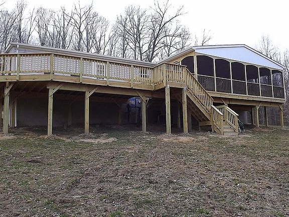 2nd image of 111 Whispering Oaks Ln