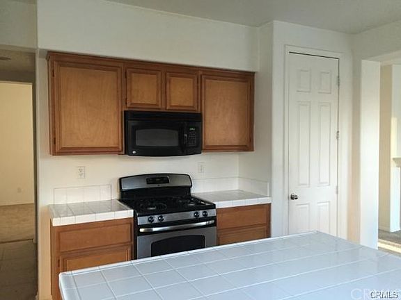 5th image of 14832 Evergreen St