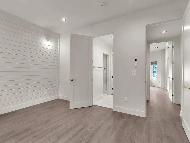 207 3rd St #230 — Photo 18