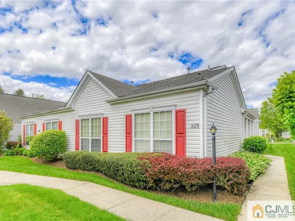529 Harrier Dr, Monroe Township, NJ 08831