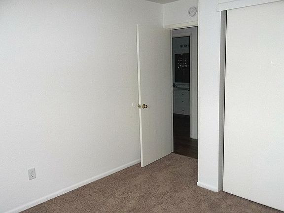 5th image of 2115 W Plum St APT 2