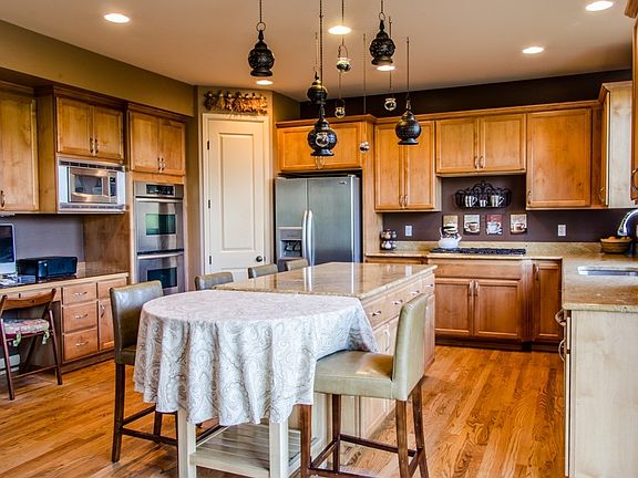 4th image of 4201 67th Avenue Ct W