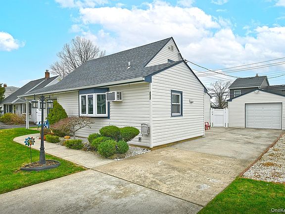 4th image of 232 Old Farm Road