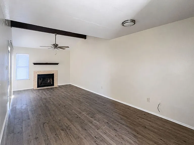 1224 Westway Cir — Photo 4