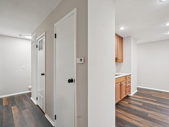 4th image of 4161 Grayfriars Ln