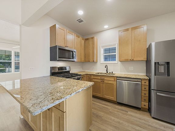 4th image of 1321 WAVERLY AVE