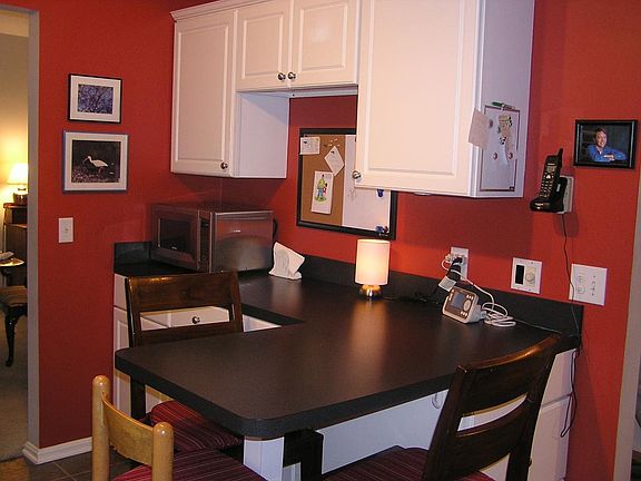 5th image of 13420 Larchmere Blvd #405
