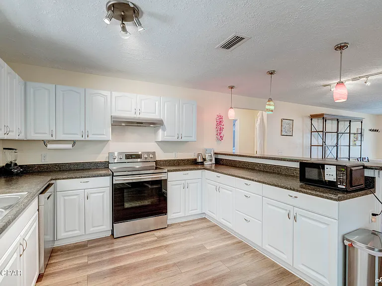 420 Water Oak Cir — Photo 34
