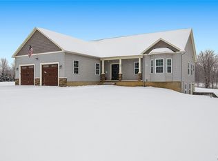 49 Hungry Lane Rd, Central Square, NY 13036