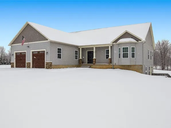 49 Hungry Lane Rd, Central Square, NY 13036